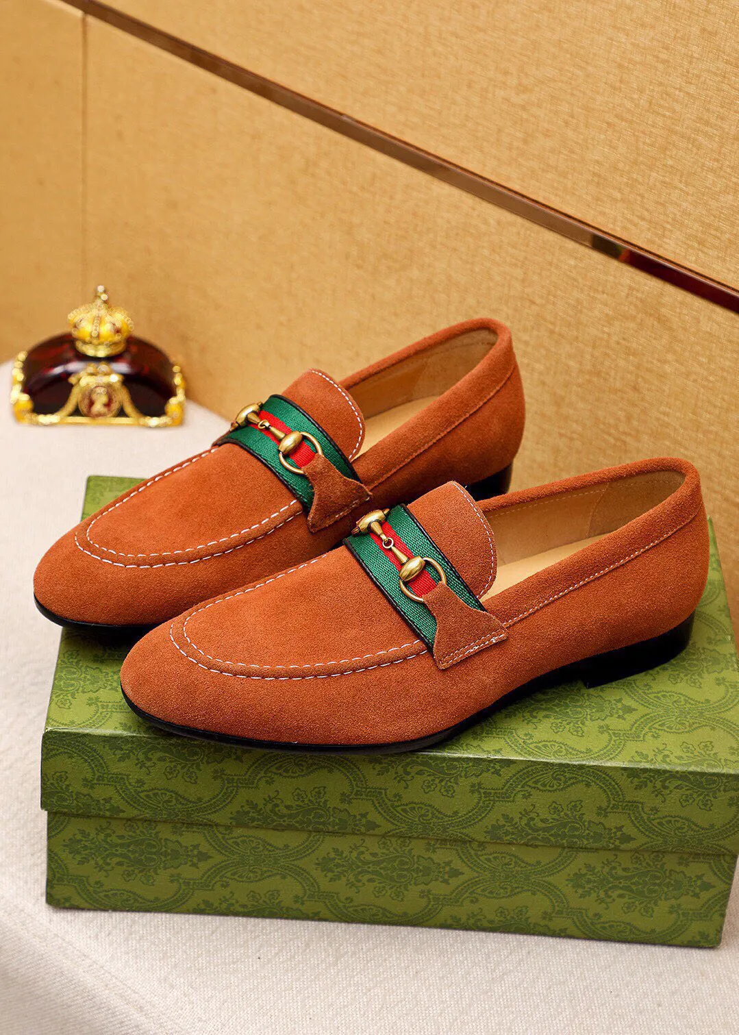 Men's shoes 💰420 💐 Product trademark: GUCCI "Gucci" casual leather shoes Regular size: 38-44 (45.46.47🉑️customized) Product materials: Selected imported first-layer frosted calfskin upper + classic hardware buckle, imported cowhide leather lining. Strong three-dimensional visual effect, original combination outsole Color: 3⃣️colors available